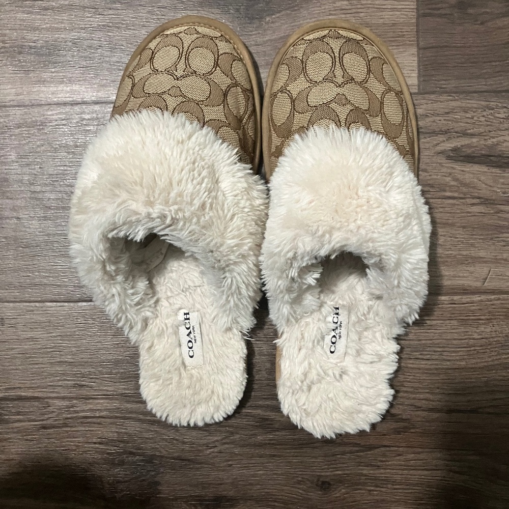 Authentic coach slippers size 8